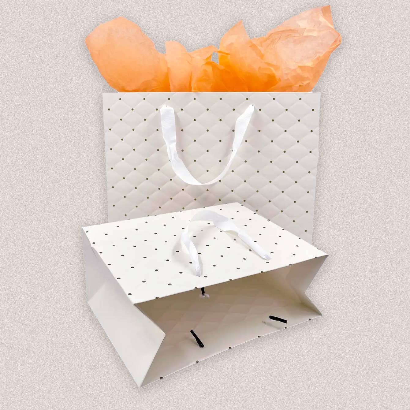 ivory dot wavy surface gift bag w/ tissue