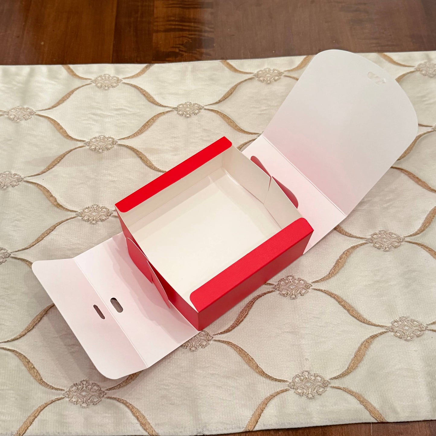 24pcs, 5 colors 3 sizes square paper gift box w/ ribbon