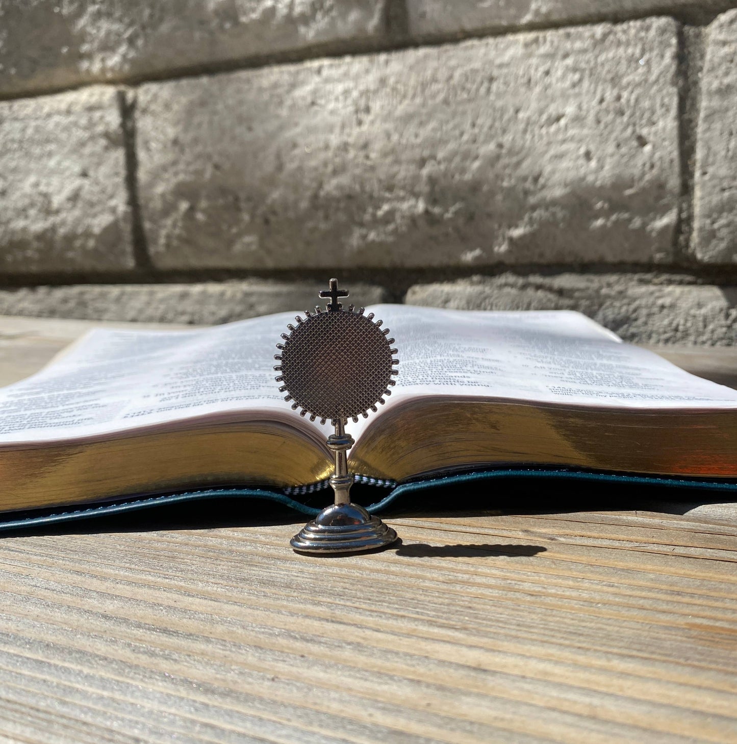 Monstrance Dashboard Statuette 2.5″ chrome  
