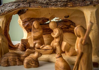 CR05 / NS07 - Olive Wood Solid Branch Stable