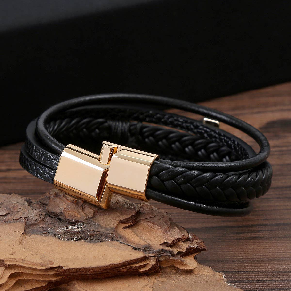 LEATHER HANDWOVEN MAGNET BUCKLE BRACELET