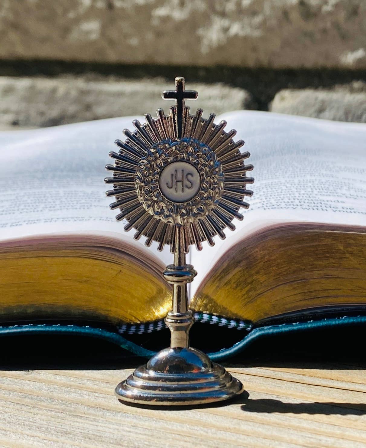 Monstrance Dashboard Statuette 2.5″ chrome  