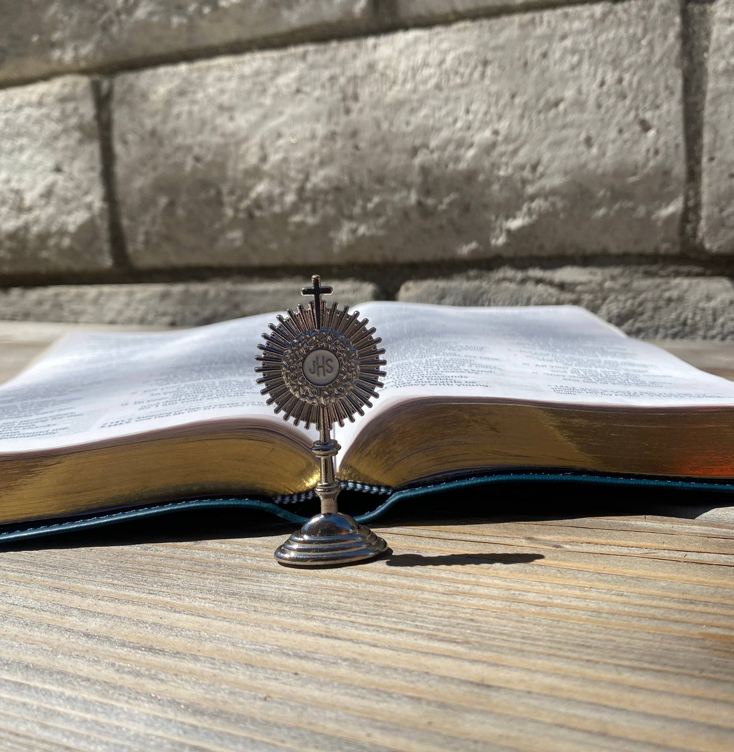 Monstrance Dashboard Statuette 2.5″ chrome  