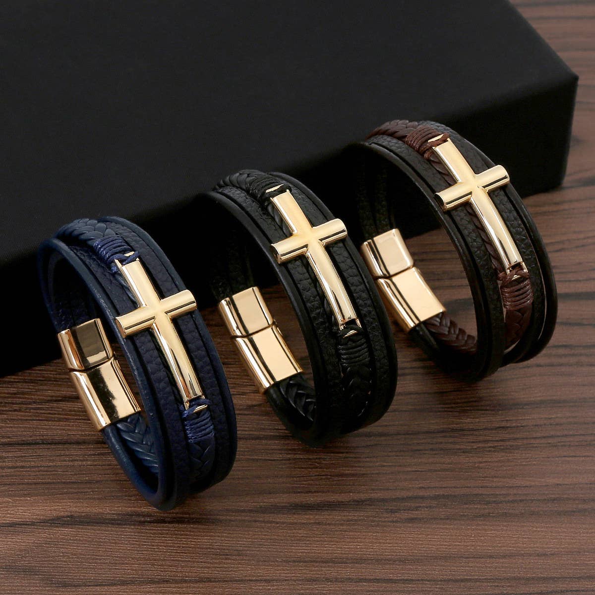 LEATHER HANDWOVEN MAGNET BUCKLE BRACELET