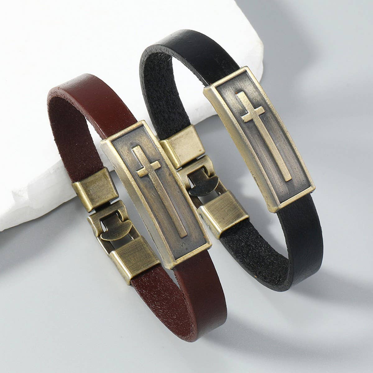 SIMPLE CROSS NICHE DESIGN BRACELET