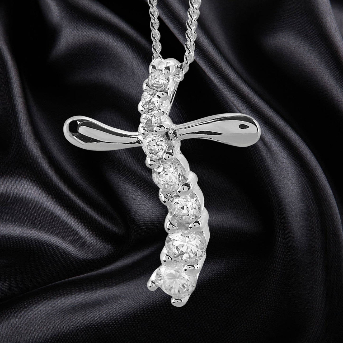 Necklace Gods Girl Journey Cross 16L