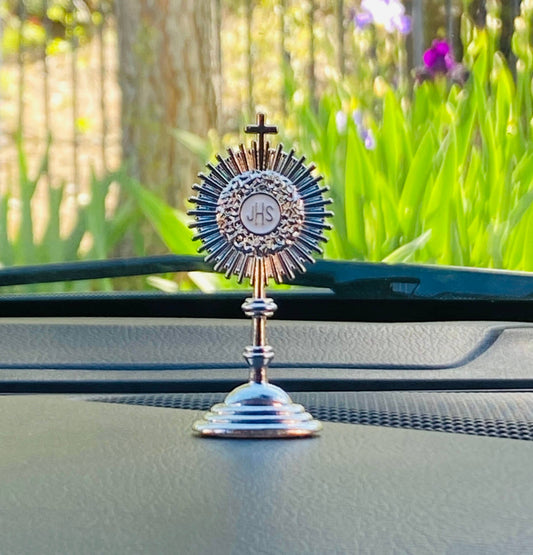 Monstrance Dashboard Statuette 2.5″ chrome  